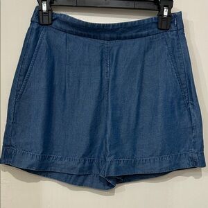 Ann Taylor Dark Blue Shorts- pre owned in good condition size 00